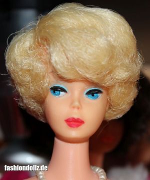 1971 Sidepart Bubble Cut Pink Skin blonde