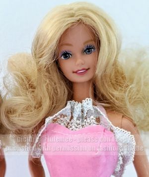 1986 Dream Glow Barbie, Rotoplast (Venezuela)  honeyblonde