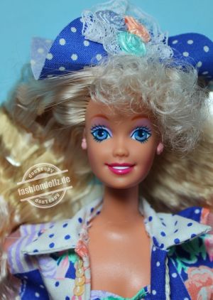 1992 Teen Talk Barbie, blonde - blue hat "Hbalo de verdat" #4818
