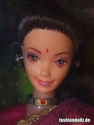 1993 Barbie in India #9910, Leo Mattel