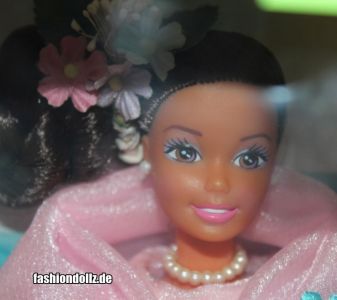 1993 Filipina Barbie #60481-9905
