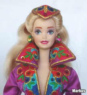 1993 Royal Splendor Barbie #10950, limited edition