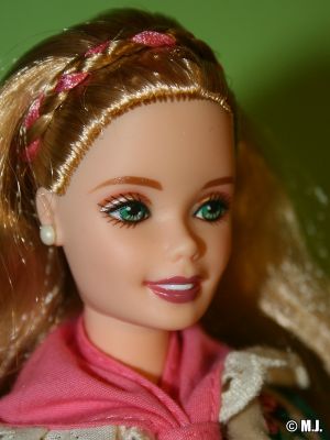 1999 Dolls of the World - Austrian Barbie #21553