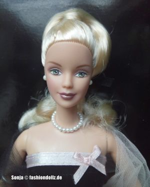 2000 Timeless Silhouette Barbie #29050 Avon Exclusive