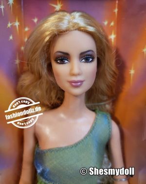 2003 Shakira Barbie, green concert-outfit #B7633
