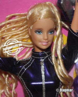 2004 Cool Lookz / Trendy & Bendy Barbie #C0419