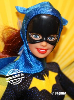 2004 DC Comics Batgirl Barbie #B5835