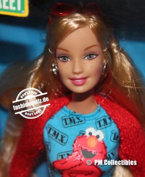 2006 Sesame Street - Barbie loves T.M.X. Elmo K5499