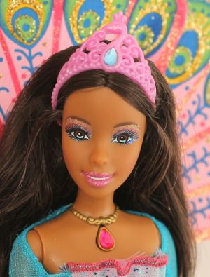 2007 Barbie as the Island Princess -       Rosella AA #K8104