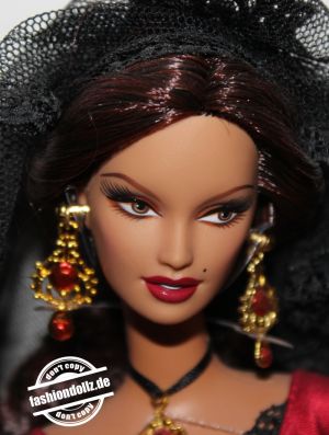 2007 Dolls of the World - Spain Barbie  #L9583