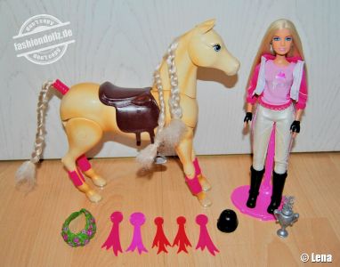 2007 Jumping Horse Tawny Barbie Playset  L4395