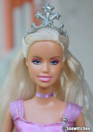 2008 Barbie as Annika N5034