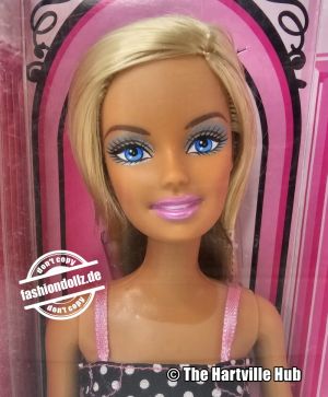 2009 Barbie & Fashion Playset #P1708