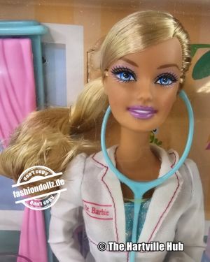 2009 I Can Be Newborn Baby Doctor Barbie Set #N7646