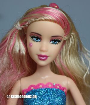 2010 Barbie in a Fashion Fairytale -    pink Fairy #T3037