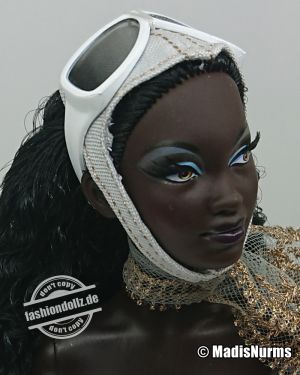 2010 Charmaine King Barbie by Byron Lars #R4541 
