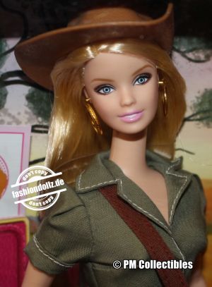 2011 Dolls of the World - Australia Barbie #W3321