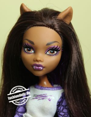 2011 Monster High Room to Howl Clawdeen Wolf Playset  #W2577
