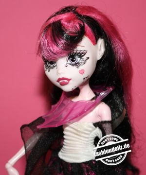2012 Monster High Ghouls Rule Draculaura #    X3716