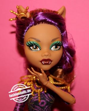 2013 Monster High Frights, Camera, Action! – Black Carpet Clawdeen Wolf