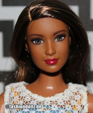 2016 Fashionistas #32 Barbie DPX68