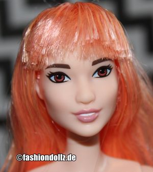 2017 Fashionistas #60 Barbie DYY90
