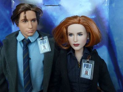 2018 The X-Files Agent Fox Mulder #FRN94 & Dana Scully #FRN95