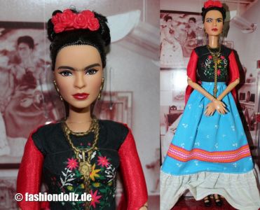 2018 Inspiring Women - Frida Kahlo Barbie #            FJH65