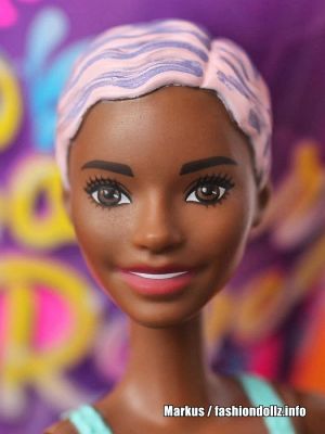 2019 Color Reveal Wave 1 Barbie #5  Llama GMT53
