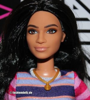 2020 Fashionistas Barbie #147 GHW61