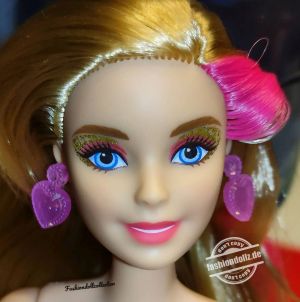 2021 Color Reveal Wave 8 - Party Barbie #3 GTR96