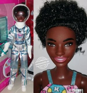 2021 Space Discovery Barbie  GTW31