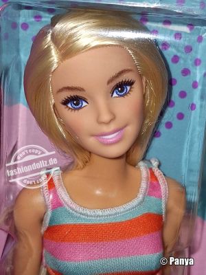 2022 Ultimate Closet Barbie Playset #HJL66