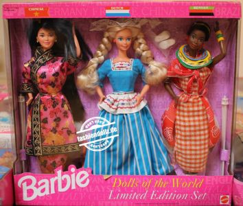 1995 Dolls of the World Barbie 3 Pack Giftset  #12043