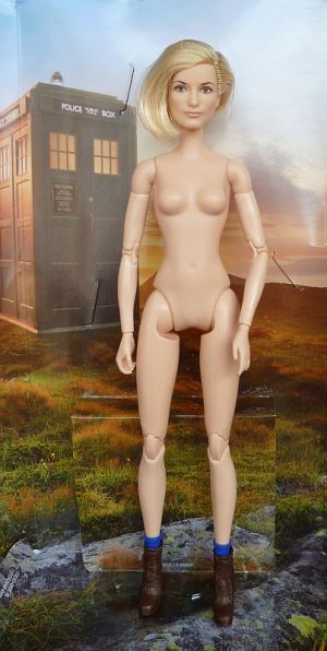 2017 Doctor Who Barbie FXC83 