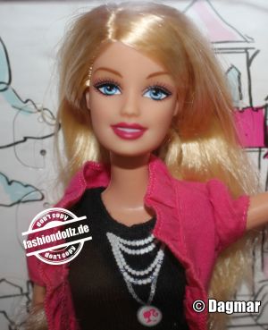 2010 Barbie in a Fashion Fairytale -      Barbie with Bag #T2575
