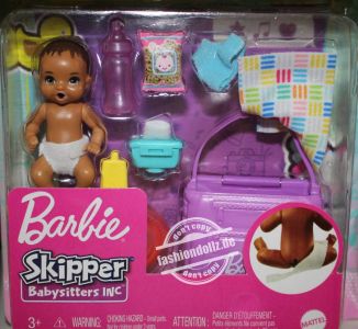 2022 Skipper Babysitters INC Feeding and Changing Playset #HBP36