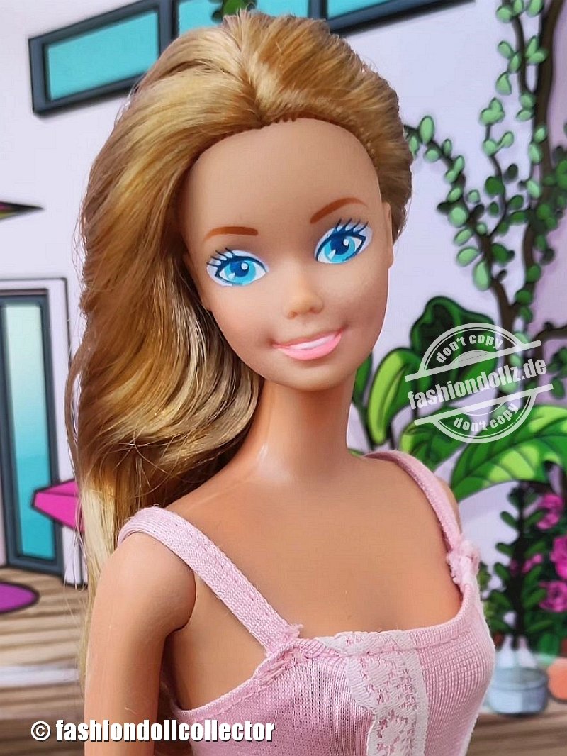 1988 Fun To Dress Barbie #4558