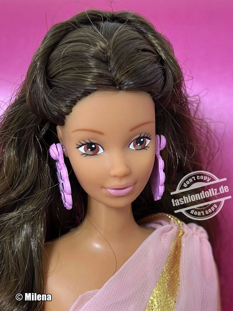 1993 Monica - Indian friend of Barbie #4086 Leo Mattel India