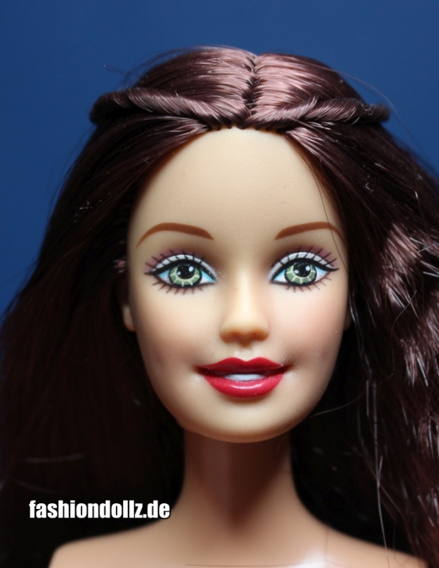 2004 Style Barbie, brunette # B6391