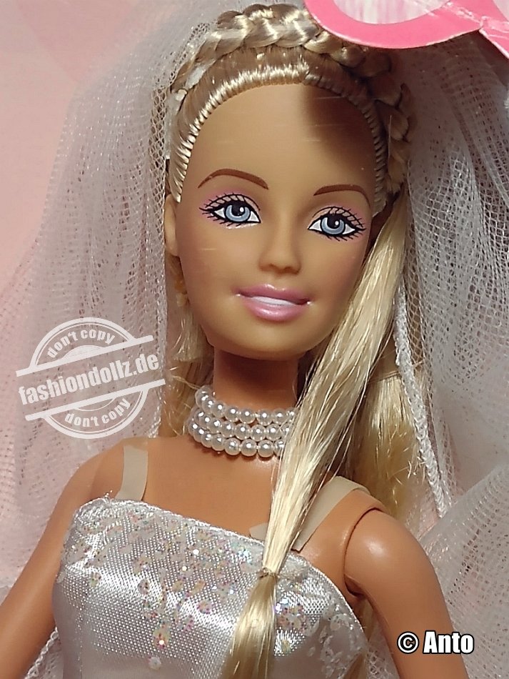 2005 Beautiful Bride Barbie G9071