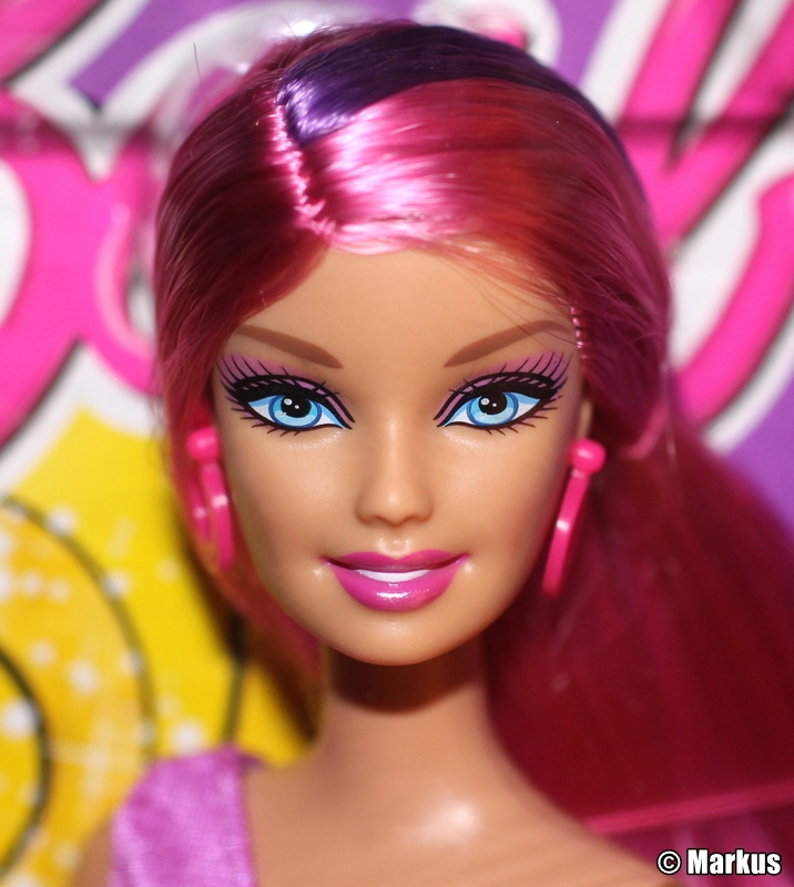 2011 Hairtastic / Glam Hair Barbie, pink V9519