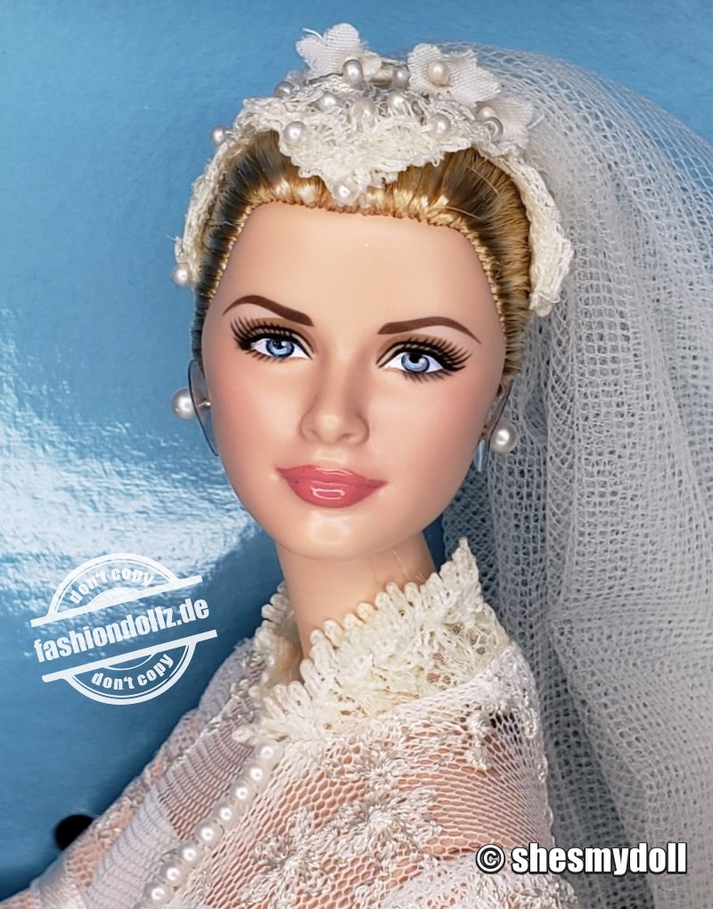 2011 Grace Kelly Barbie - The Bride #T7942