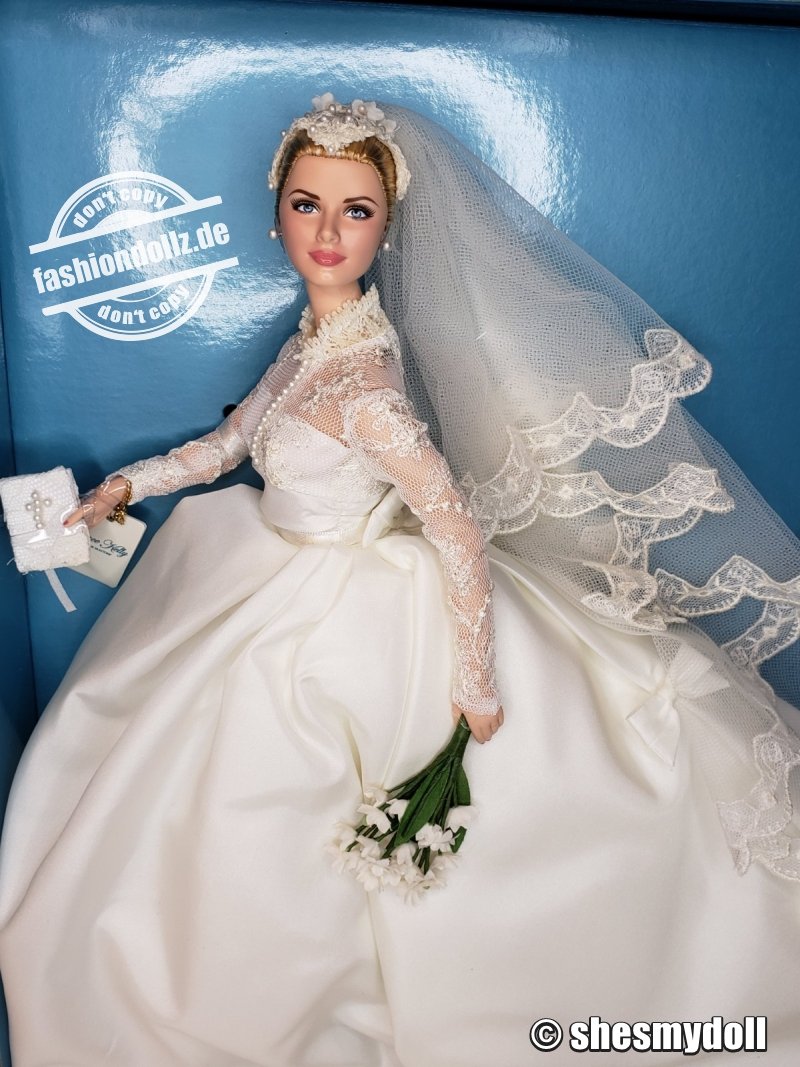 2011 Grace Kelly Barbie - The Bride #T7942