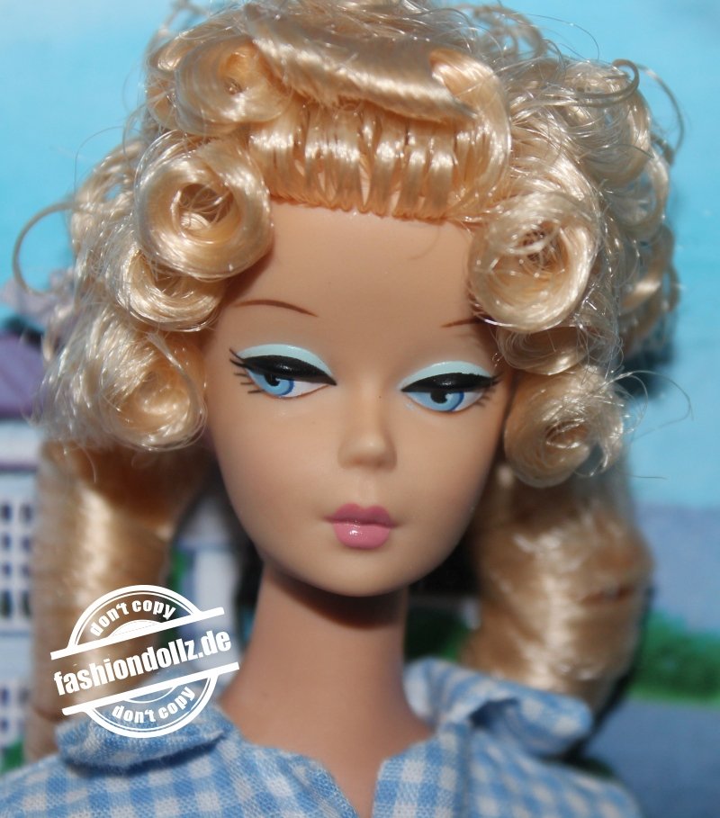 2011 The Beverly Hillbillies Elly May Barbie #V0441
