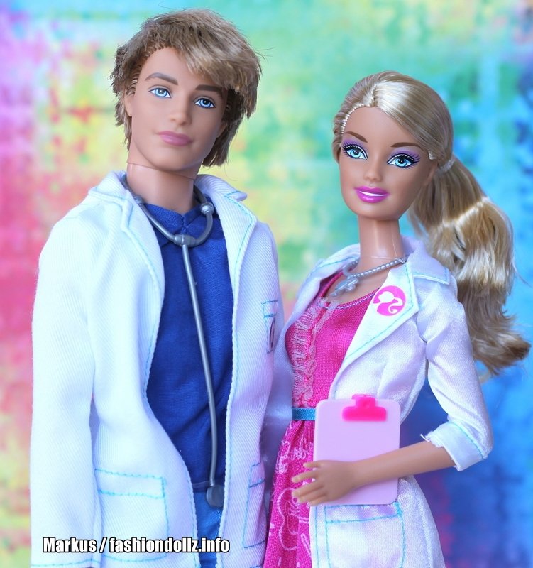 2012 I can be... Doctors Barbie & Ken Set W1379