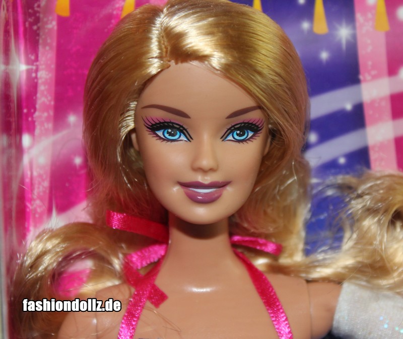 2013 I can be… Magician Barbie X9076