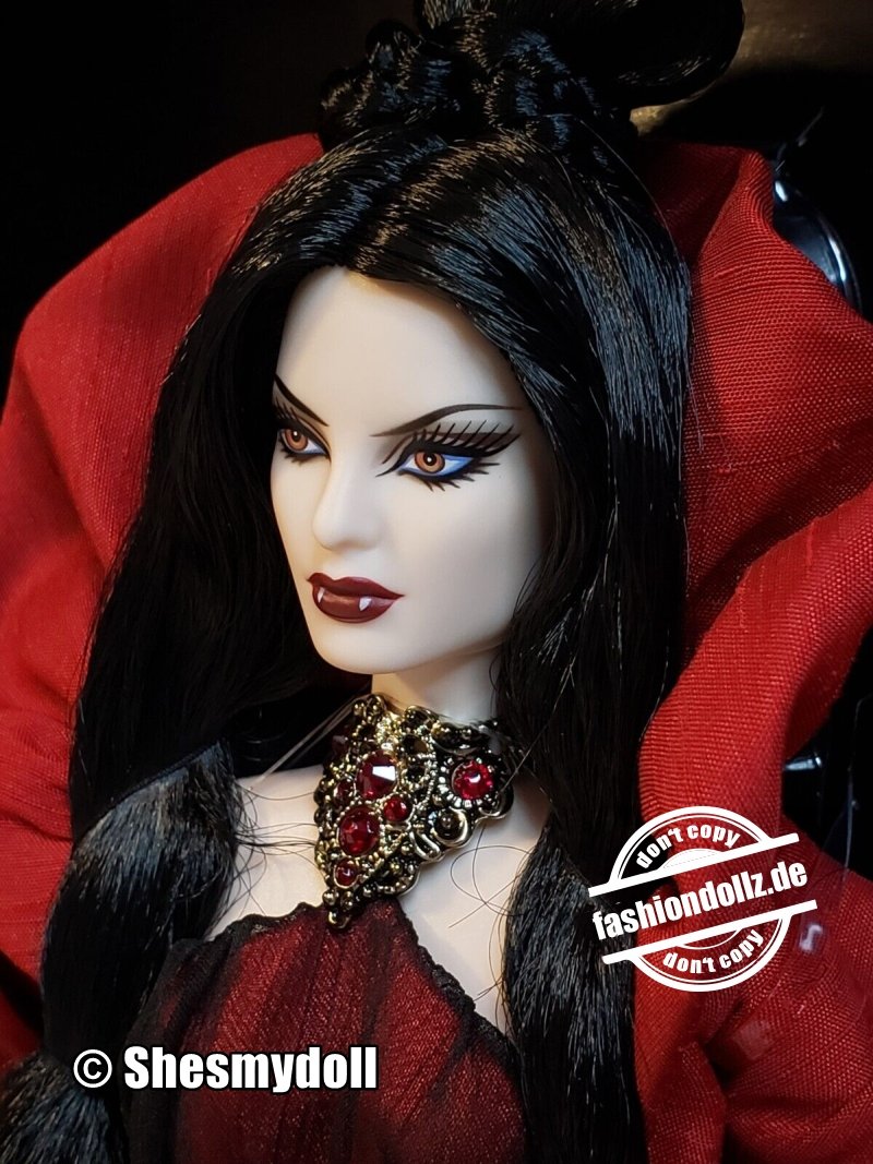 Barbies aus der Mattel Collector Edition mit Louboutin Facemold