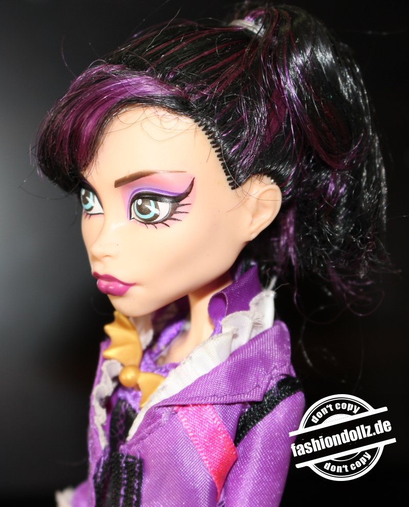 Headless Headmistress Bloodgood, Monster High Dolls by Mattel ...