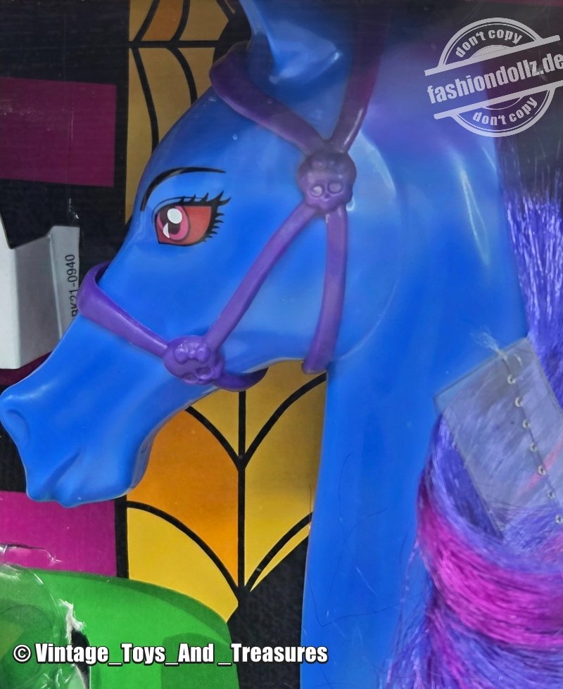 2013 Monster High Headless Headmistress Bloodgood #BBK21